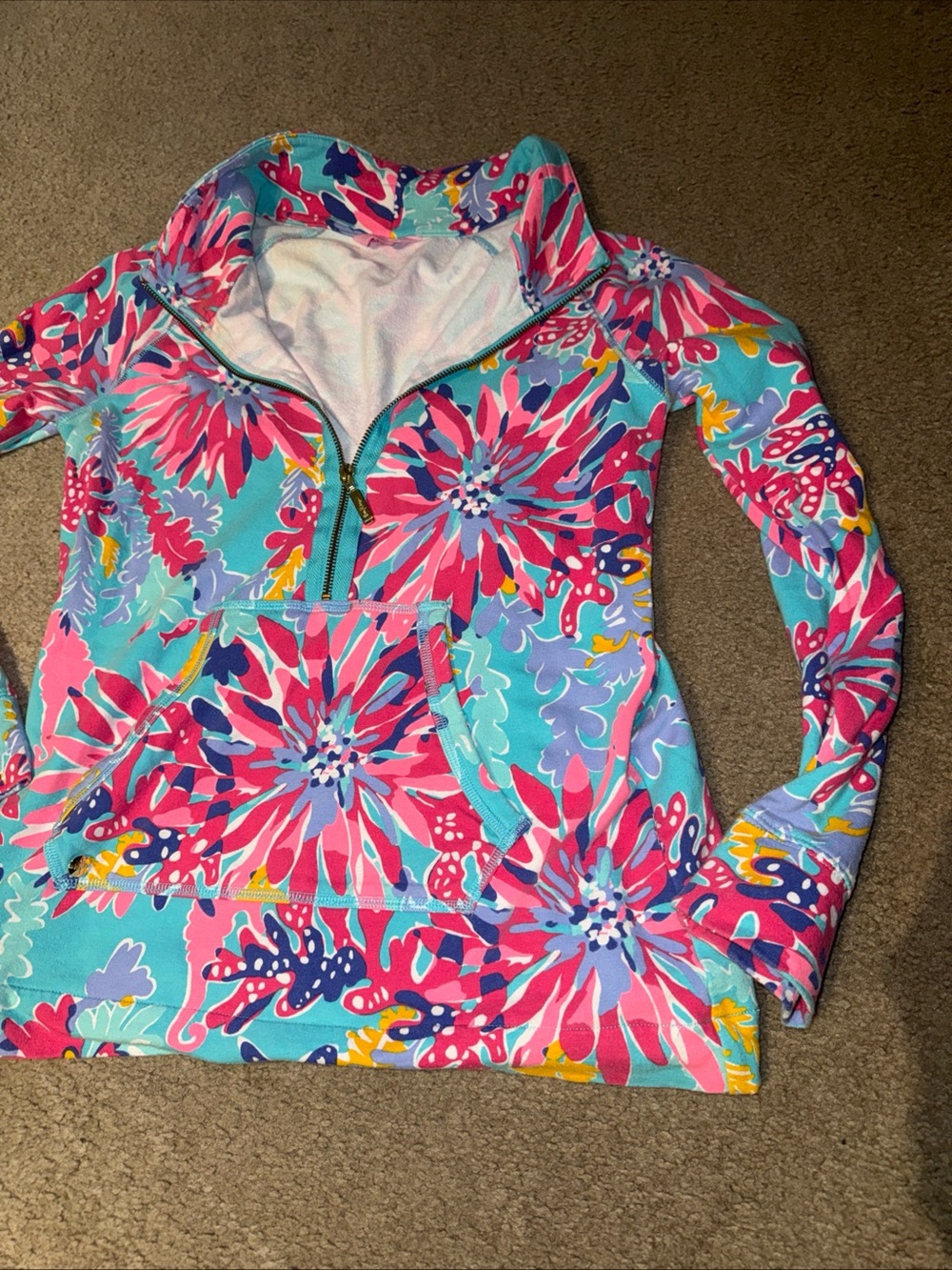Lilly Pulitzer popover skipper
Trippin and sippin